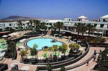 *** Hotel Caybeach Papagayos Playa Blanca  España